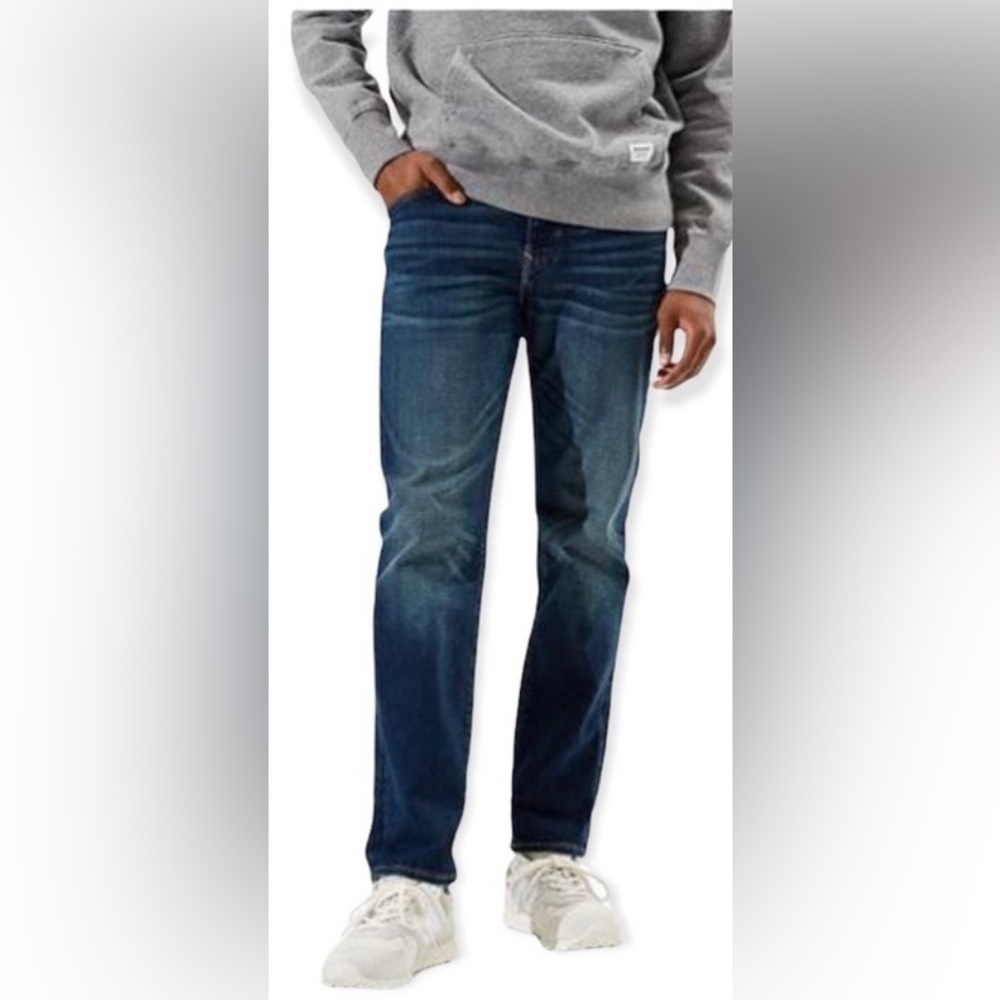 American Eagle Men's 30 x 30 Straight Leg Blue Jeans AEO AE Medium Wash Denim